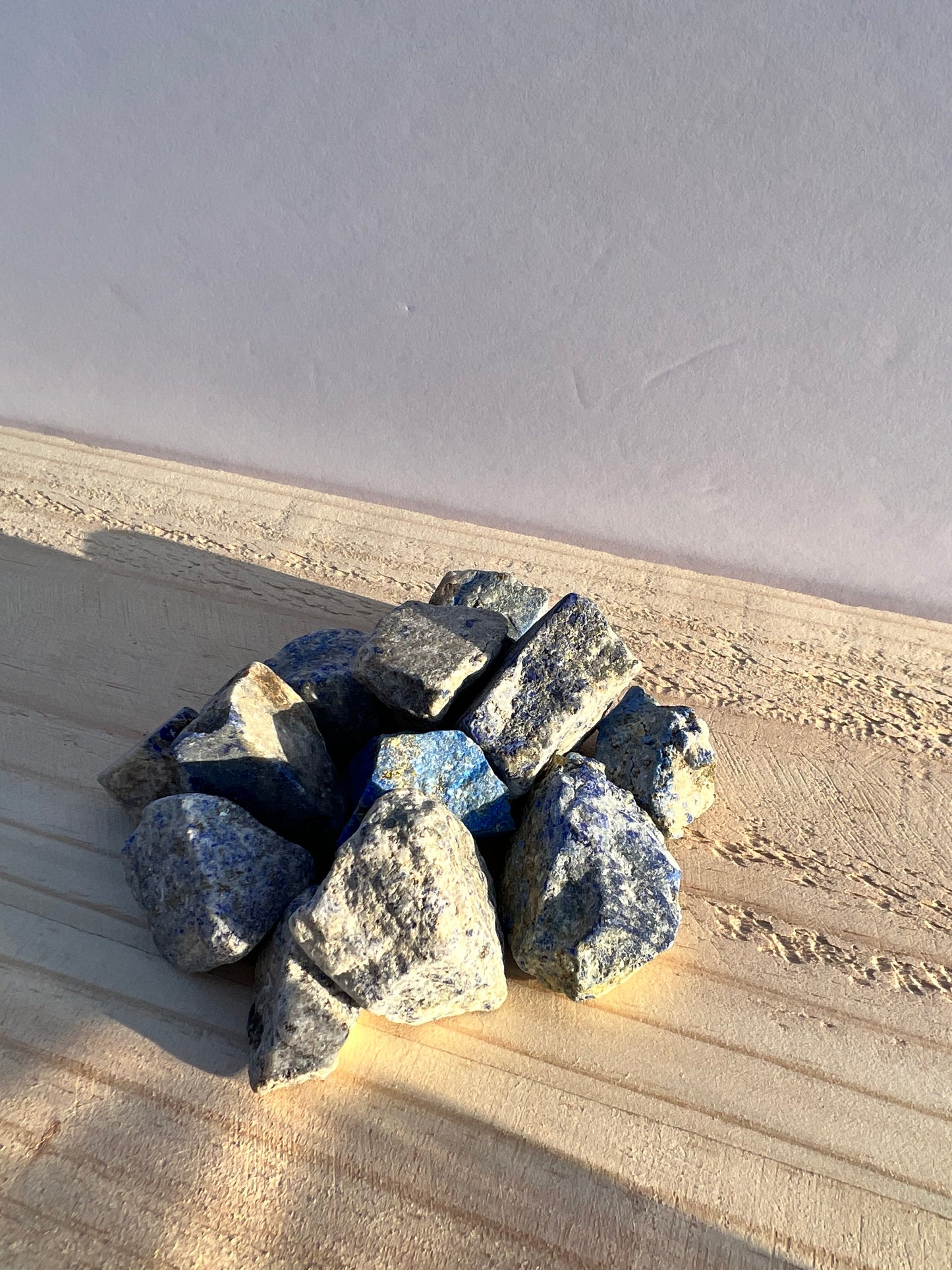 Raw lapis lazuli in the sun